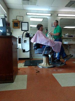 Edd's Barber Shop