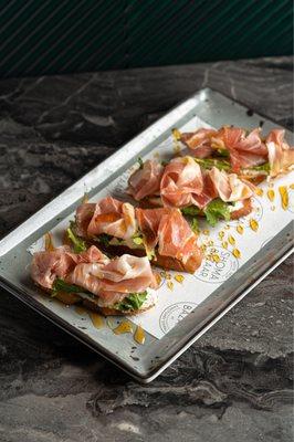 Prosciutto Crostini