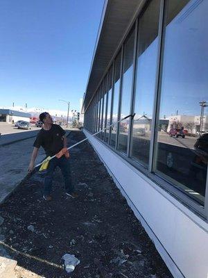 We are capable of commercial and residential window washing at unbeatable prices!