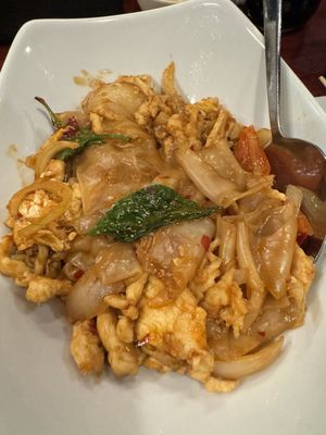 Chicken drunken noodles