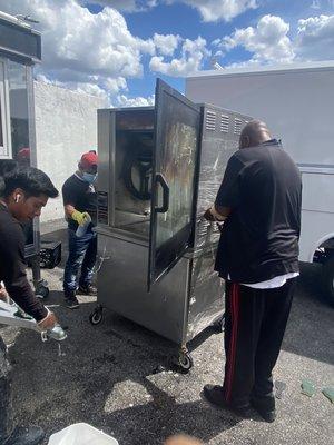 We clean kitchen Appliances