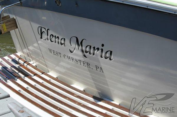 Custom Name Graphic and Hailing Port Lettering