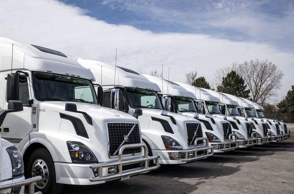 Our modern fleet consists of 240 tractor-trailer units. Our vehicles are 53-foot air-ride dry van, refrigerated, and equipped to transport y