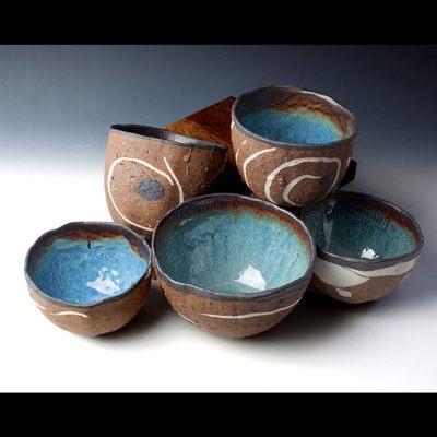 These are called Favorite Bowls (stoneware).