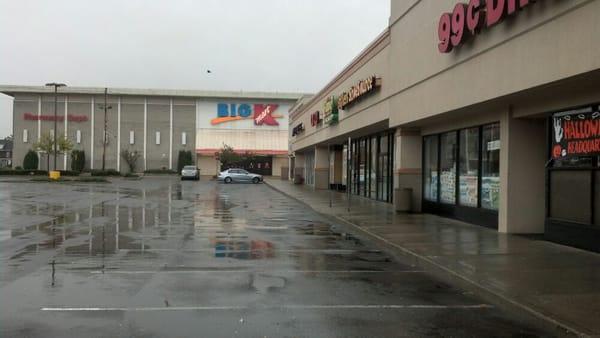 Stripmall During Hurricane Sandy (10/12)