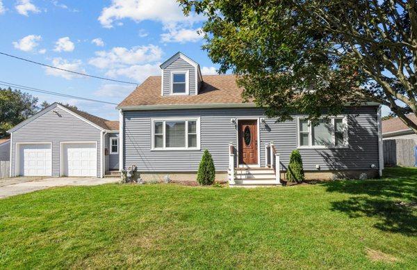 83 Sweet Briar Ave
East Providence, RI 
Listed by The Jodie Jordan Group