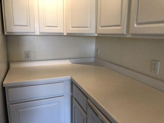 Photo of Kitchen upon leaving. Looks so filthy to be charged for a "deep cleaning".