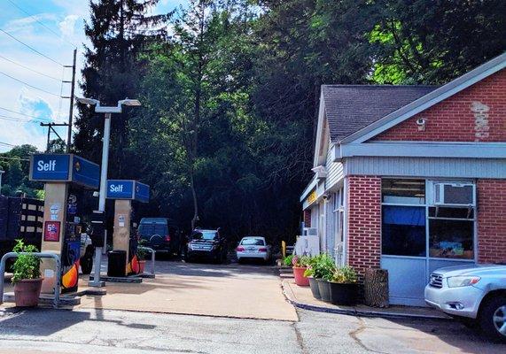 Gradyville Auto & Sunoco Station