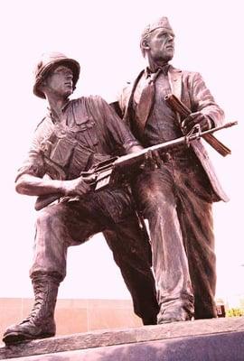 CITIZEN SOLDIER BRONZE STATUE