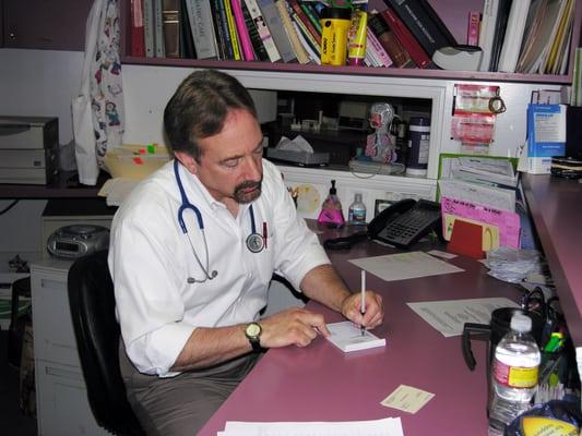 Dr. Spinner moved to California and completed his pediatric residency in 1987 at Cedars-Sinai Medical Center in Los Angeles. ...