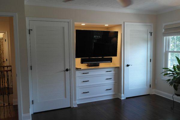 We custom built these built-ins in a master suite so the homeowners had more space to enjoy their bedroom.