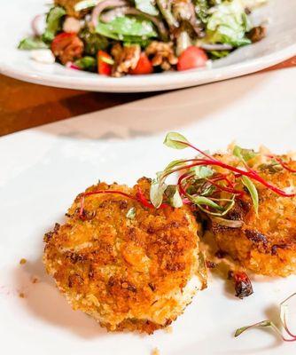 *menu item* fan favorite; crab cake with creole tarter sauce