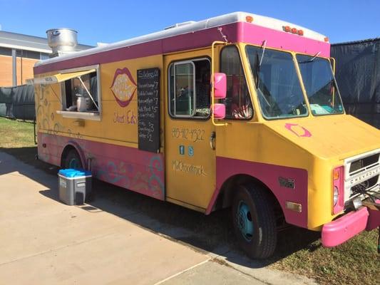 Mouth Wide Open Food Truck at UVA