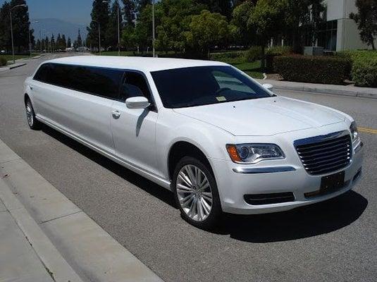 New Haven Limo.  Connecticut's top rated limo company with all new style limos and party buses.  Professional drivers for all of your events