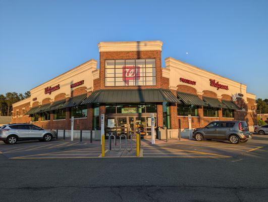 Walgreens at Hope Valley Commons shopping center. I took this photo on Tuesday, June 18, 2024 at 7:52 PM EDT.