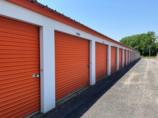 Self storage units in Jasper on Truman road