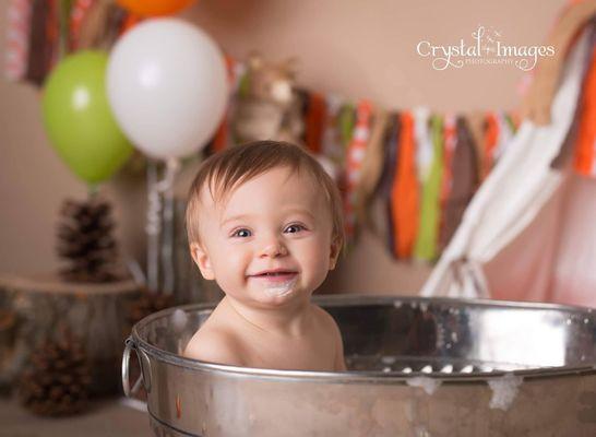 Rochester ny cake smash photographer. Loved this woodland custom set. :)