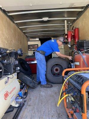 Co Owner Jason changing tire 
#mobiletire
#smallbusiness
#workingforaliving