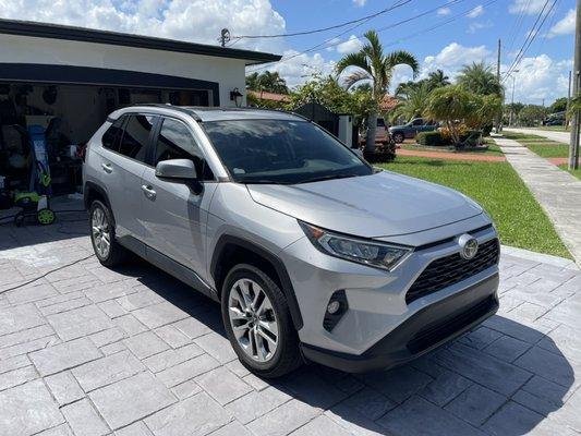 This Toyota RAV4 looks new again after it's wash and detail!