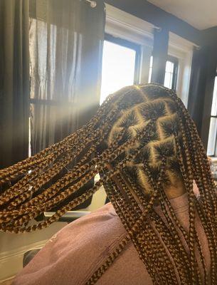 medium knotless box braids $175