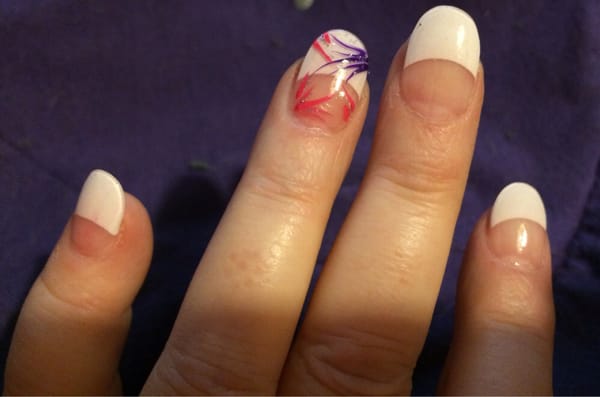 Here is the beautiful design Amy did on my nails!!