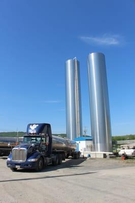 A tanker truck that transports water from the springs.