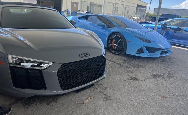 Audi r8 vs. Lamborghini Huracan