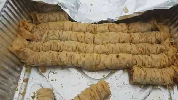 Baklava rolls