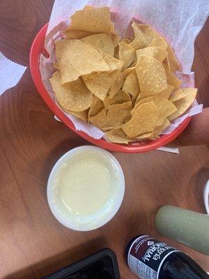 Cheese dip and chips