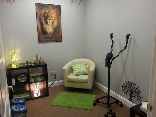 Our spa treatment room complete with ionic detox and cold laser biostimulation.