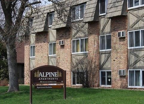 Alpine North Apartments, Forest Lake exterior 2