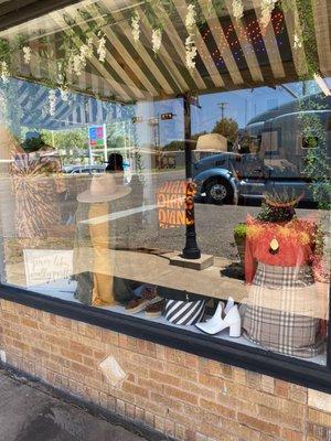 Women's Storefront and Online Fashion Boutique Located in Grand Saline, Texas