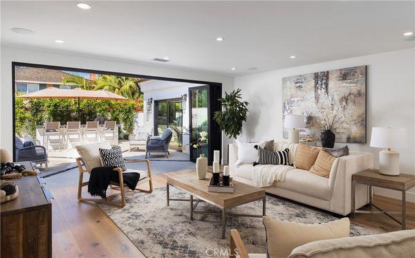 Living Room Home Staging in Newport Beach, Orange County