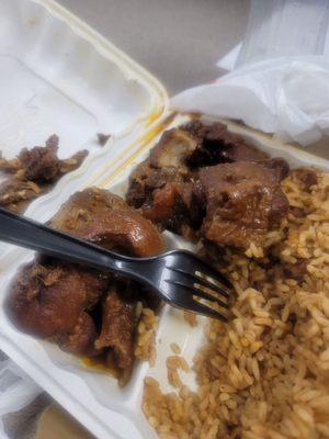 Brown stew chicken