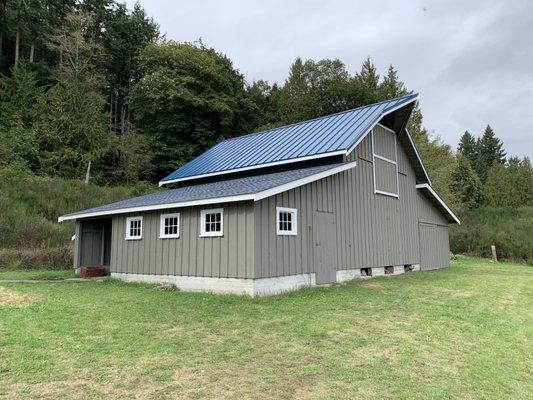 100yr old barn. Renovated Siding, trim, new roofing, Exterior painted.