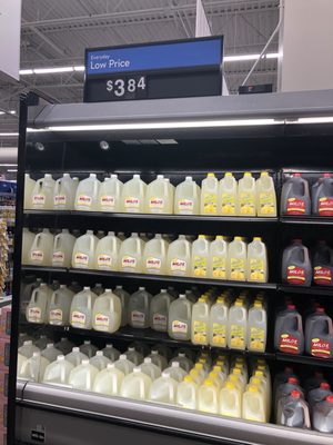 Lemonade wall, always a good idea