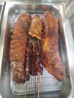 Barbecue ribs & pork sleeves. Yummy!