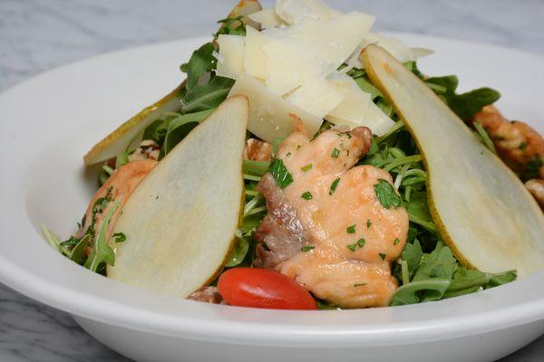 Insalata di Salmone con Arugola: Salmon Salad with Arugola, Walnuts, Pear and Parmesan Cheese; Lemon Dressing