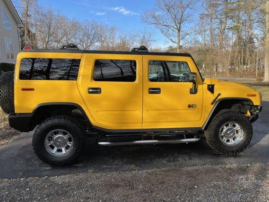 Hummer H2 Side View