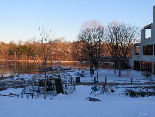 Looking over the Bailey Park and Columbia Lakefront from the sidewalk at the parking lot.