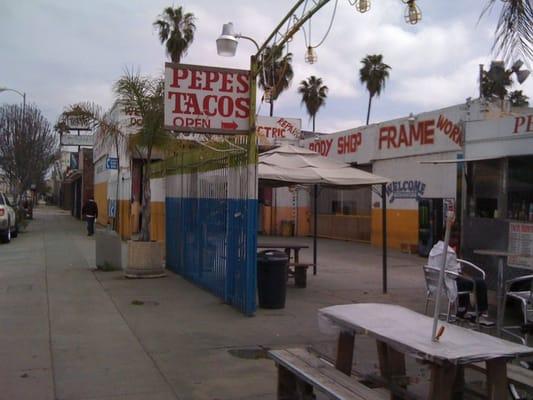 The auto shop that is home to Pepe's.