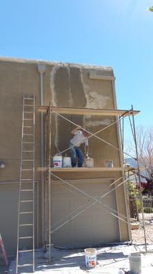 Repairing a damage stucco wall