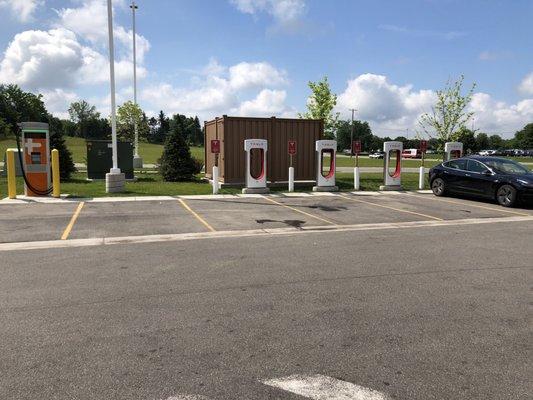 4 Tesla Superchargers and 2 Charge Pointe Stations