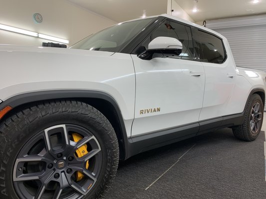 2022 Rivian R1T windows tinted