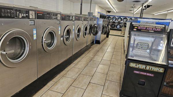 Lots of washers & dryers of various sizes