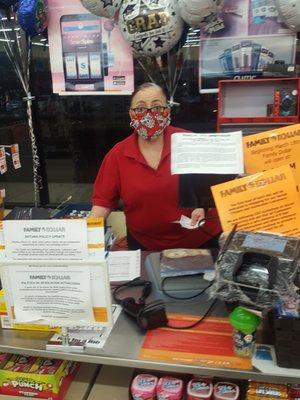 Meet Rude Liz, counting money in front of the store shows her lack of good judgement, smh