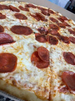 Pepperoni pizza