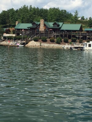 Lots of boat docks outside