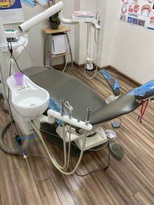 The room where my gums were cleansed of all the nasty bacteria