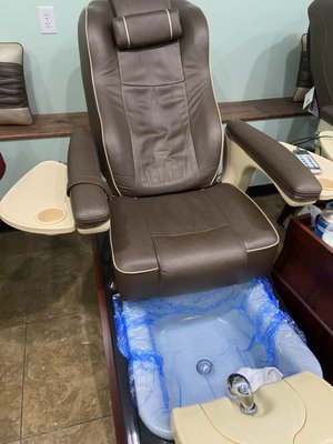 Their spacious nice new massage chairs!